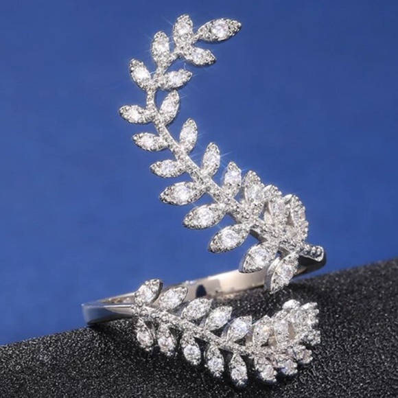 Silver Adjustable Leaf Ring - Picture 3 of 4